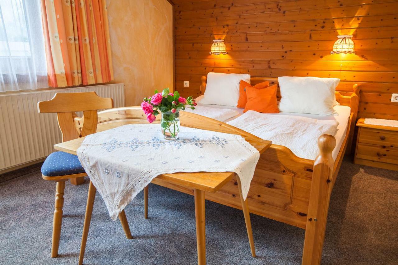 Gaestehaus Elisabeth Bed & Breakfast Mayrhofen Bagian luar foto