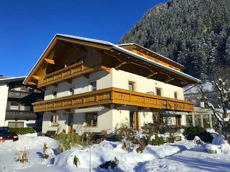 Gaestehaus Elisabeth Bed & Breakfast Mayrhofen Bagian luar foto